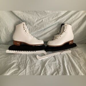 Riedell Crescent Eclipse White Figure Skates - padded ankles